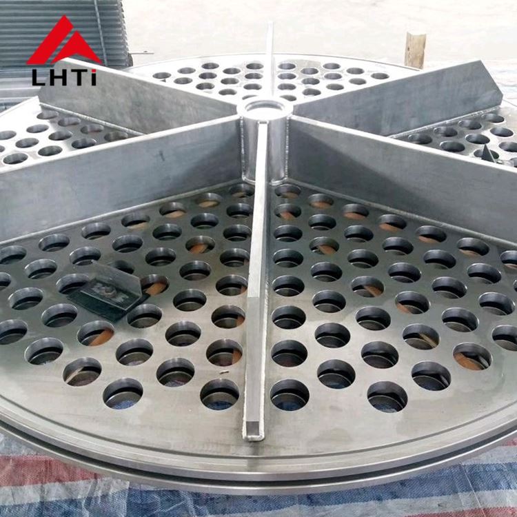 Titanium tube sheet (1)