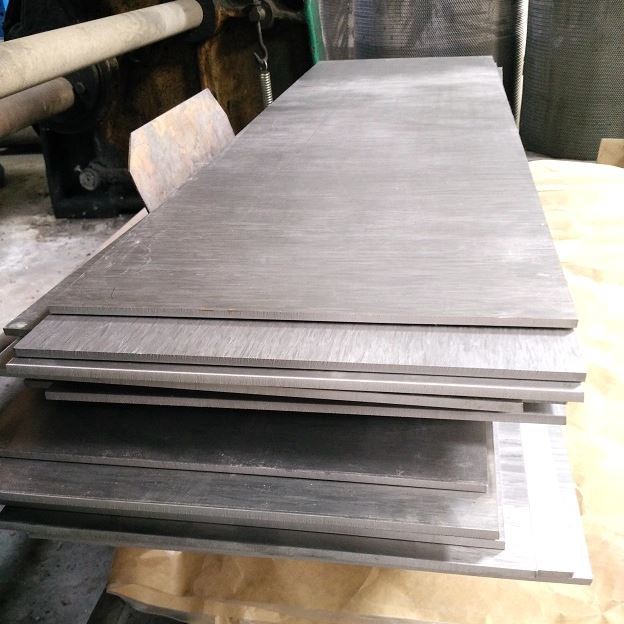 titanium sheet (108)