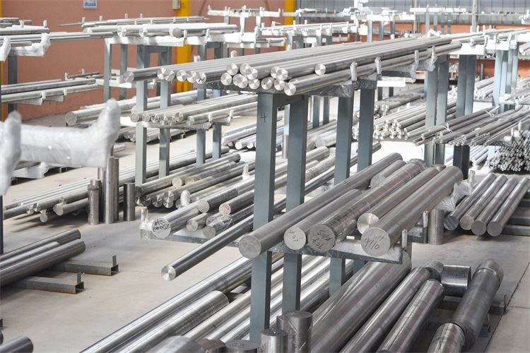 Raw material of titanium bar